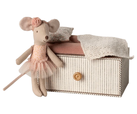 Dance Mouse in Daybed, Little sister Maileg Lil Tulips
