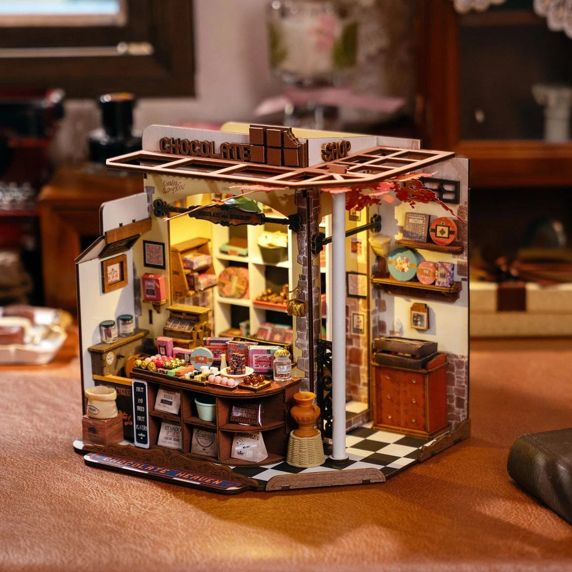 Diy Miniature House DG174 Kit: Henry's Chocolate Hands Craft Lil Tulips
