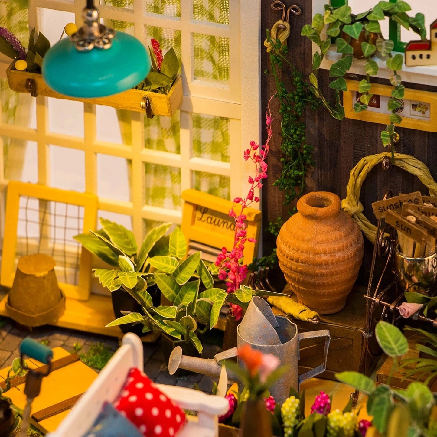 Diy Miniature House Kit: Miller's Garden Rolife Lil Tulips