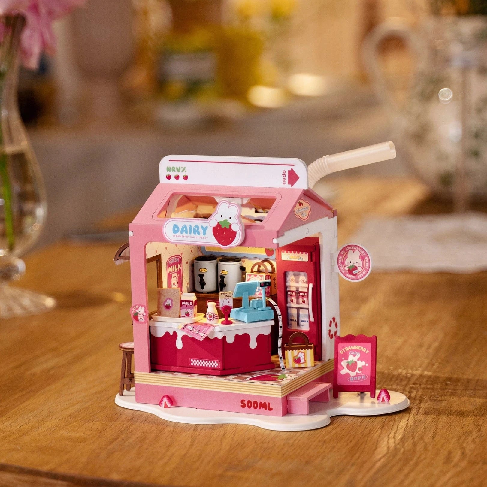 Diy Miniature House Kit: Strawberry Milk Box Rolife Lil Tulips