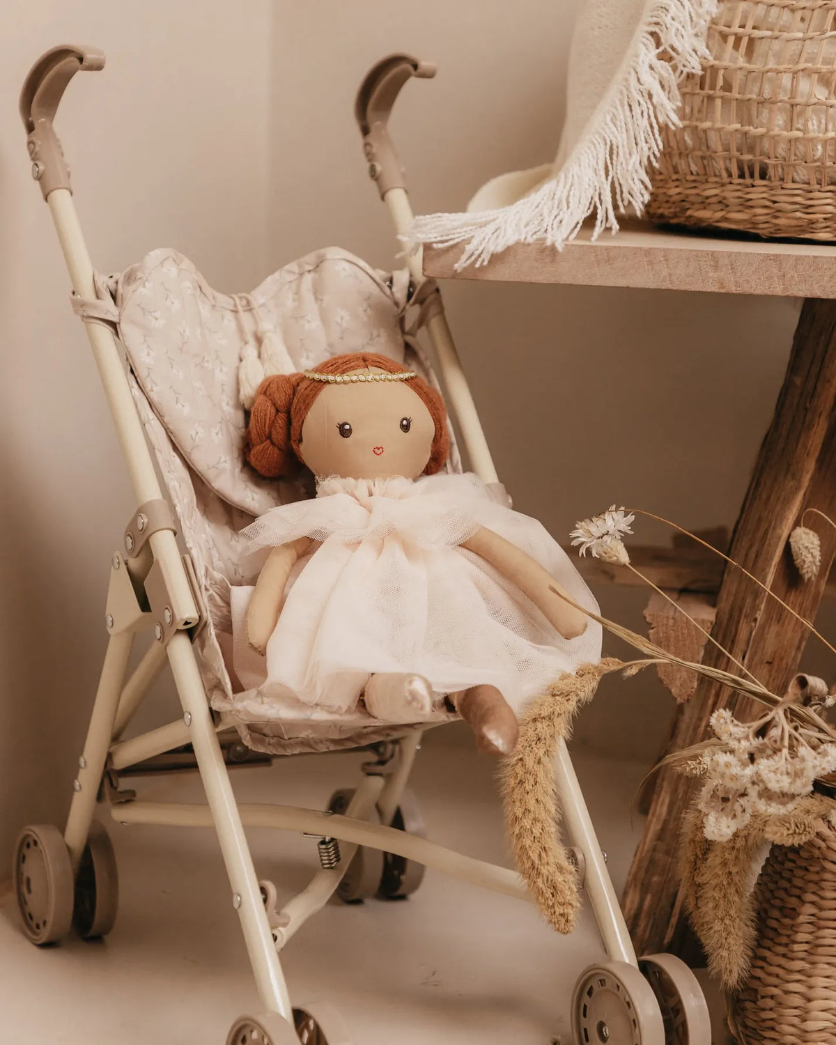 Doll Stroller - Bouquet Silhouette Mrs. Ertha Lil Tulips