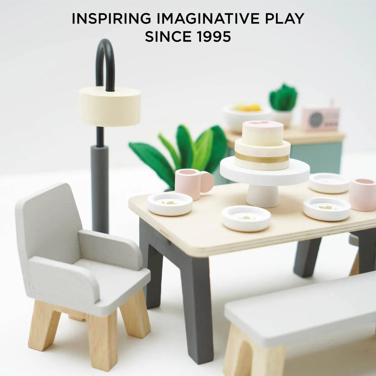 Dolls House Dining Room Furniture Set Le Toy Van Lil Tulips