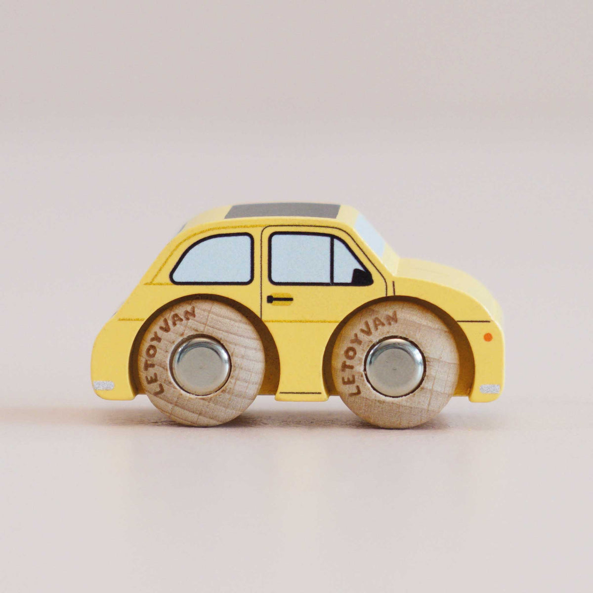 Fifi Wooden Vehicle (GT60) Le Toy Van Lil Tulips
