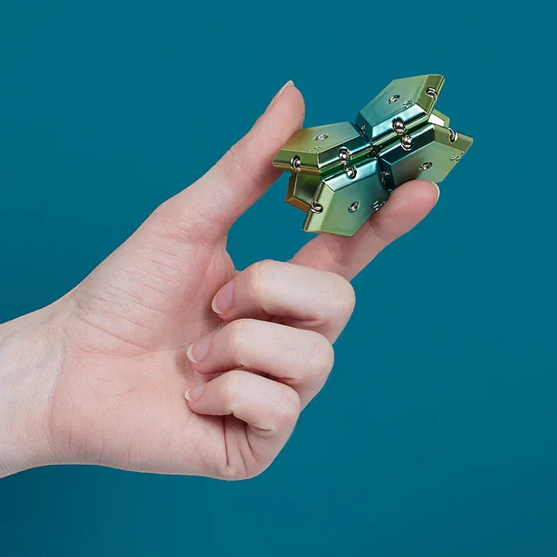 Geode Chrome Magnetic Fidget - Gamma Speks Lil Tulips