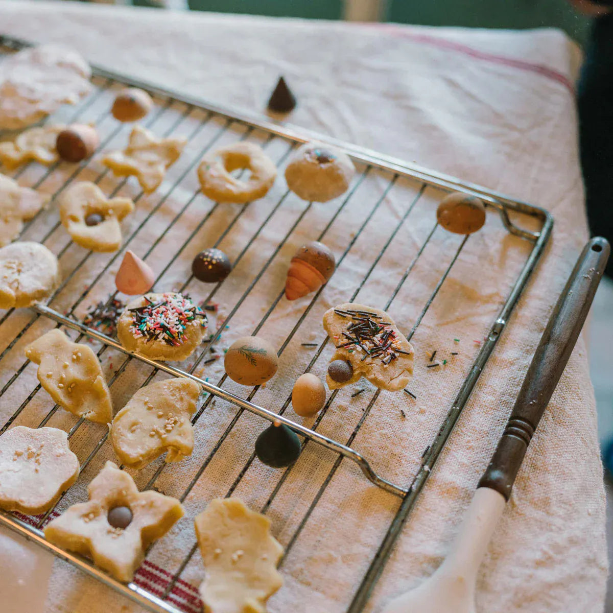 Grapat Play Set Bakes Grapat Lil Tulips