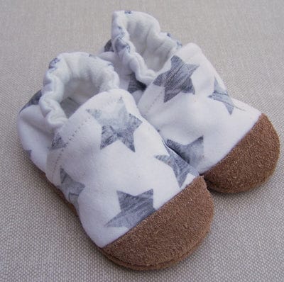 Grey Stars Organic Slippers 6-12 Months Snow + Arrow Baby & Toddler Lil Tulips
