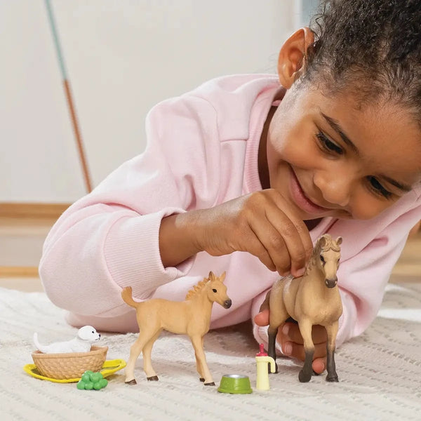 Horse Club Sarah’s Baby Animal Care Horse Toy Playset Schleich Lil Tulips
