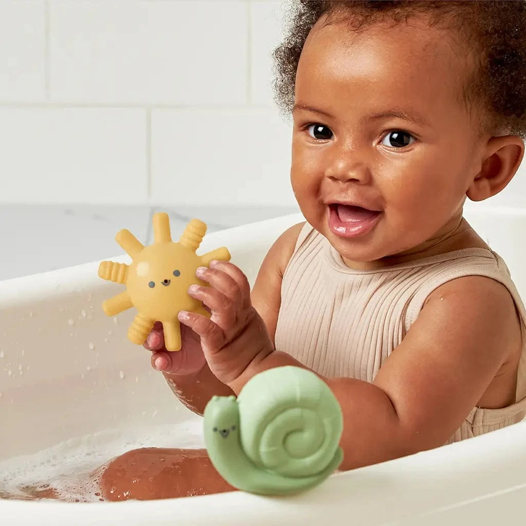 Itzy Squirt™ 4-pack of Soft Bath Toys Itzy Ritzy Lil Tulips
