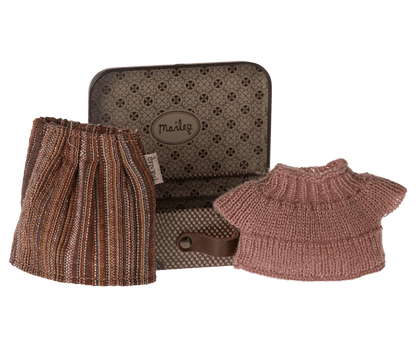 Knitted Blouse & Skirt in Suitcase, Mouse - Grandma Maileg Lil Tulips