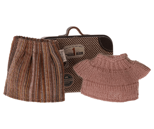 Knitted Blouse & Skirt in Suitcase, Mouse - Grandma Maileg Lil Tulips