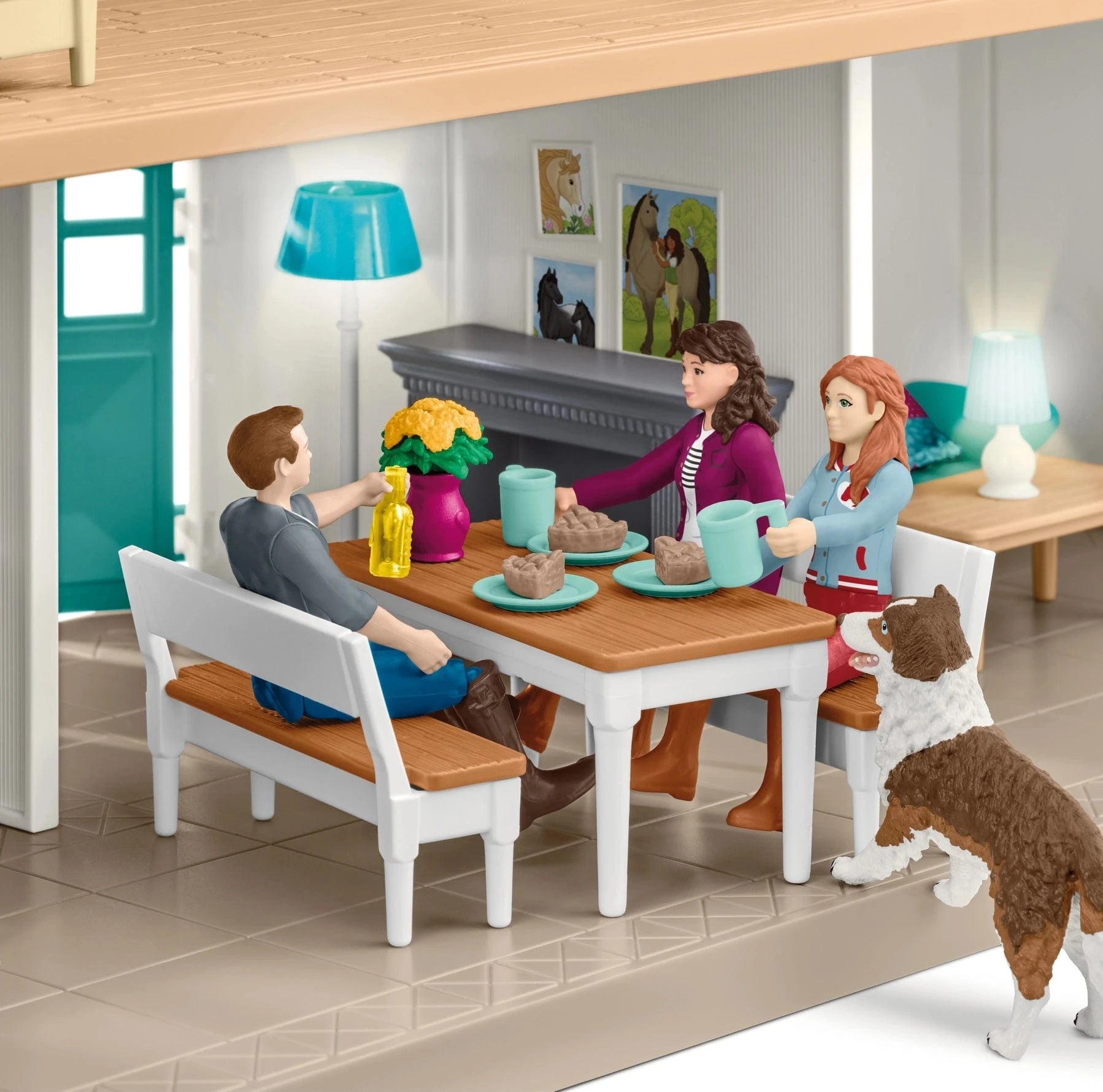 Lakeside Country House and Stable Schleich Lil Tulips