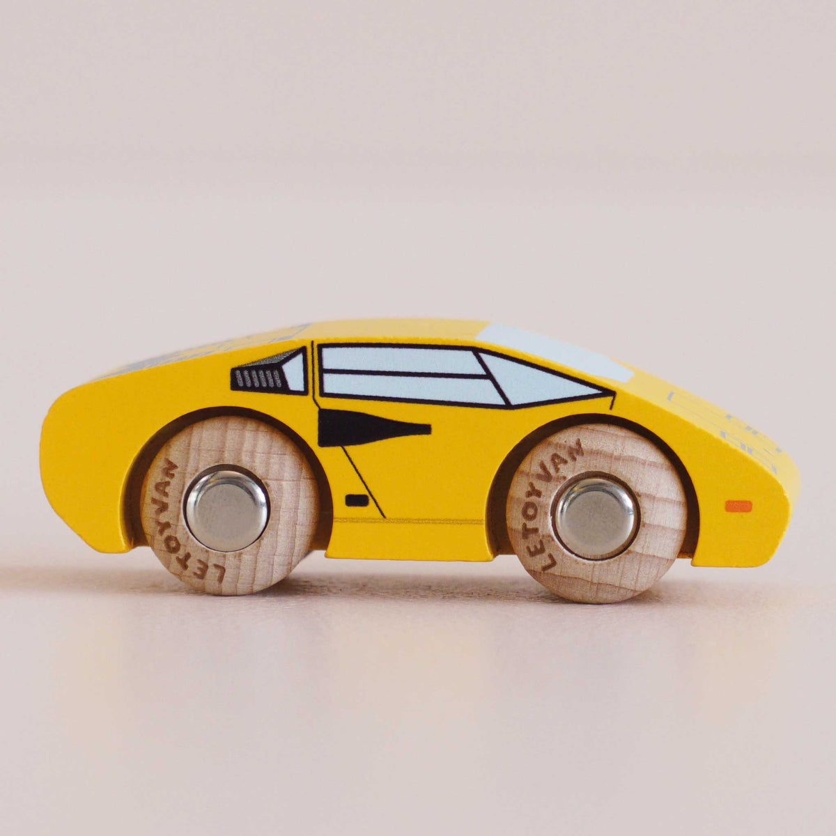 Lando Wooden Vehicle (GT80) Le Toy Van Lil Tulips