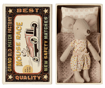 Little Sister Mouse in Matchbox Maileg Lil Tulips