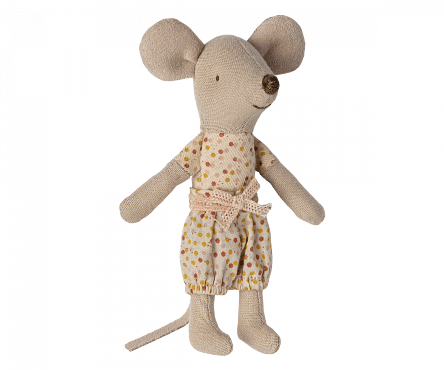 Little Sister Mouse in Matchbox Maileg Lil Tulips