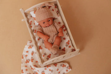 Lupitas - 20 cm Dolls - Julie - Raspberry Bunchs Mrs. Ertha Lil Tulips