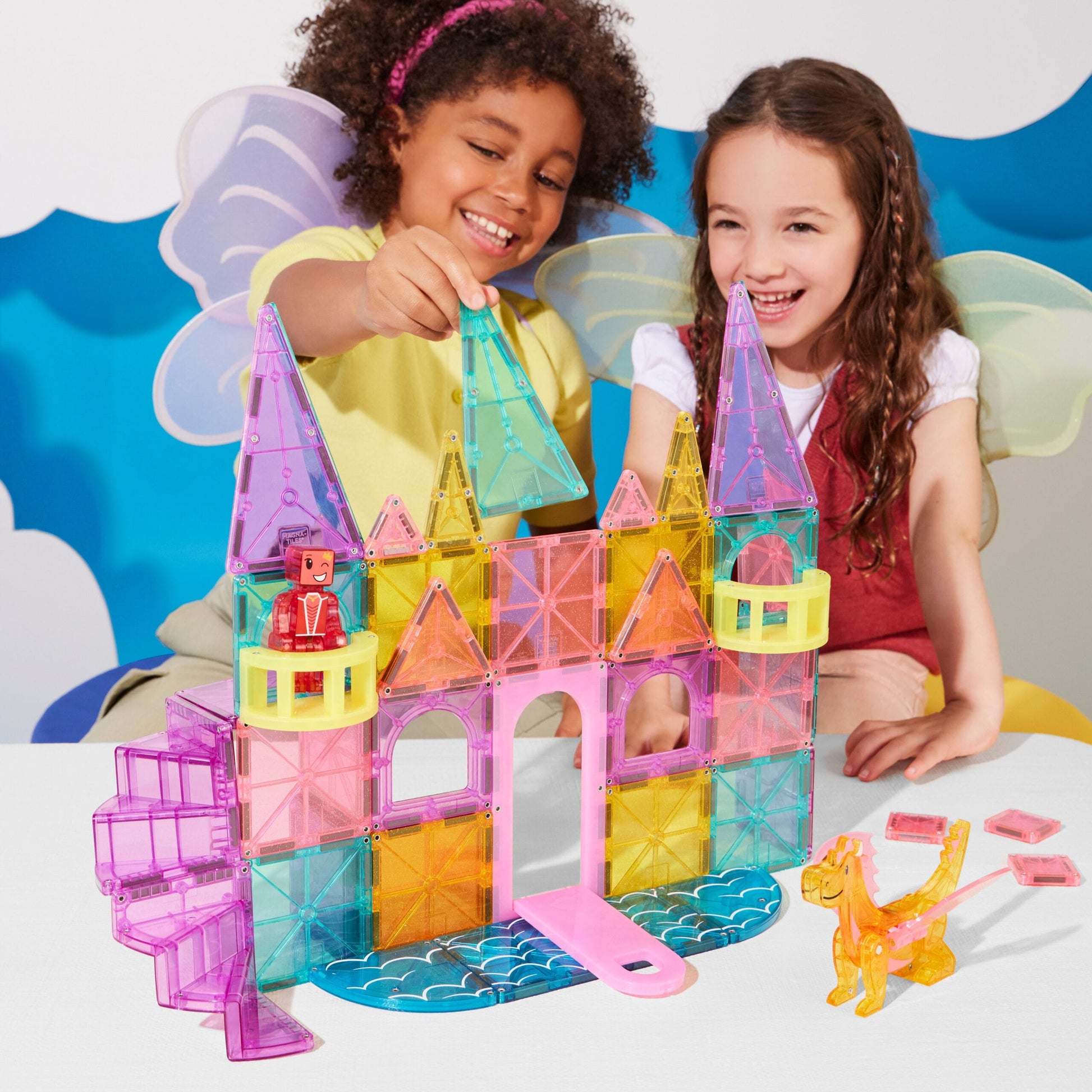 Magna-Tiles® Castle DLX 48-Piece Set Magna-Tiles Lil Tulips