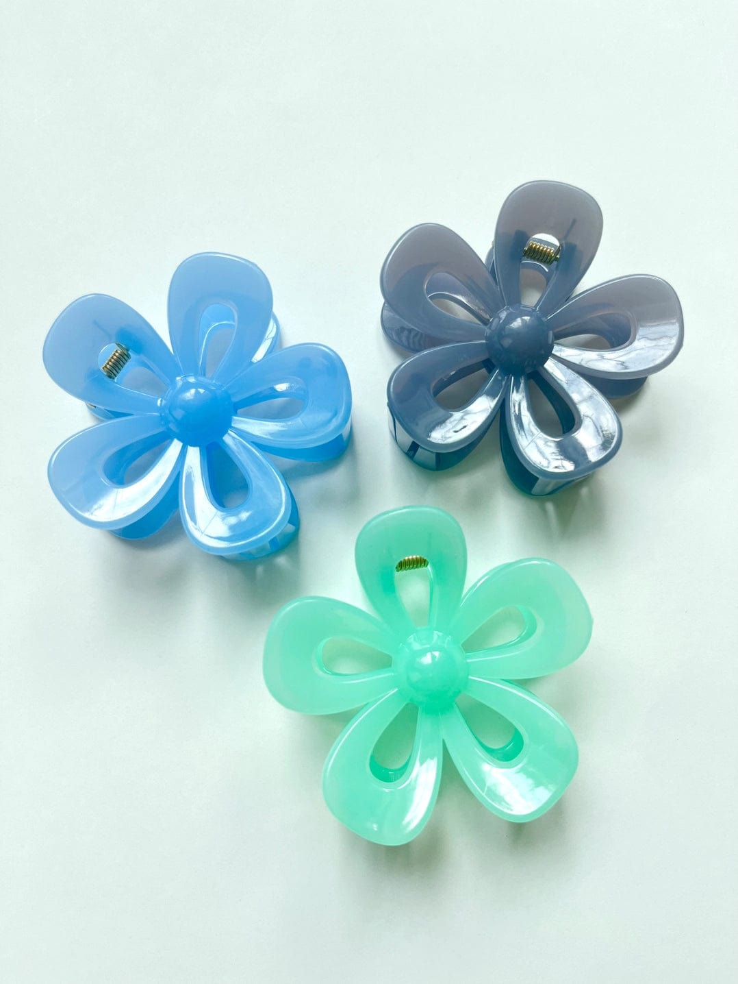 Medium Flower Hair Claw Clip - Vacay Frosting Company Lil Tulips