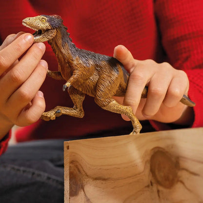 Moros Intrepidus Dinosaur Toy with Movable Jaw Schleich Lil Tulips