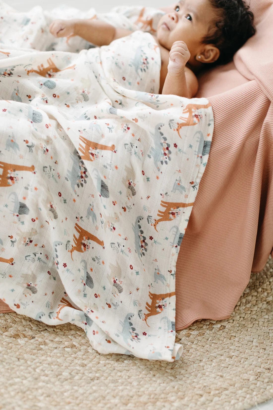 Loulou lollipop muslin deals swaddle