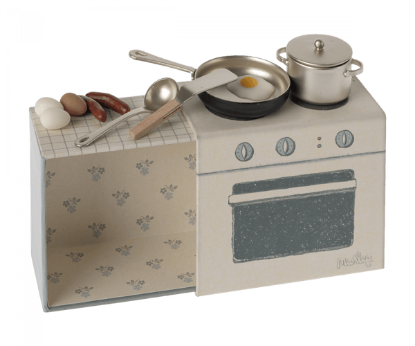 NEW Cooking Set, Mouse Maileg Lil Tulips
