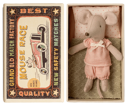 NEW Little Sister Mouse in Matchbox Maileg Lil Tulips