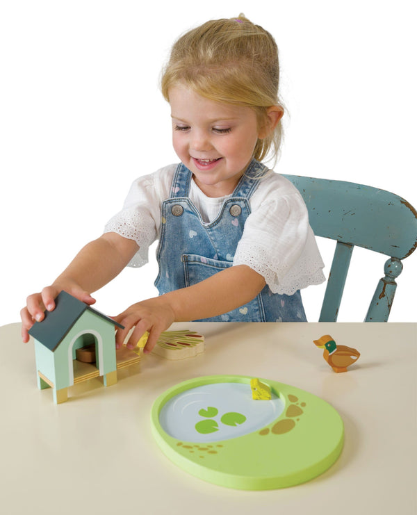 Pet Set Duck House Tender Leaf Lil Tulips