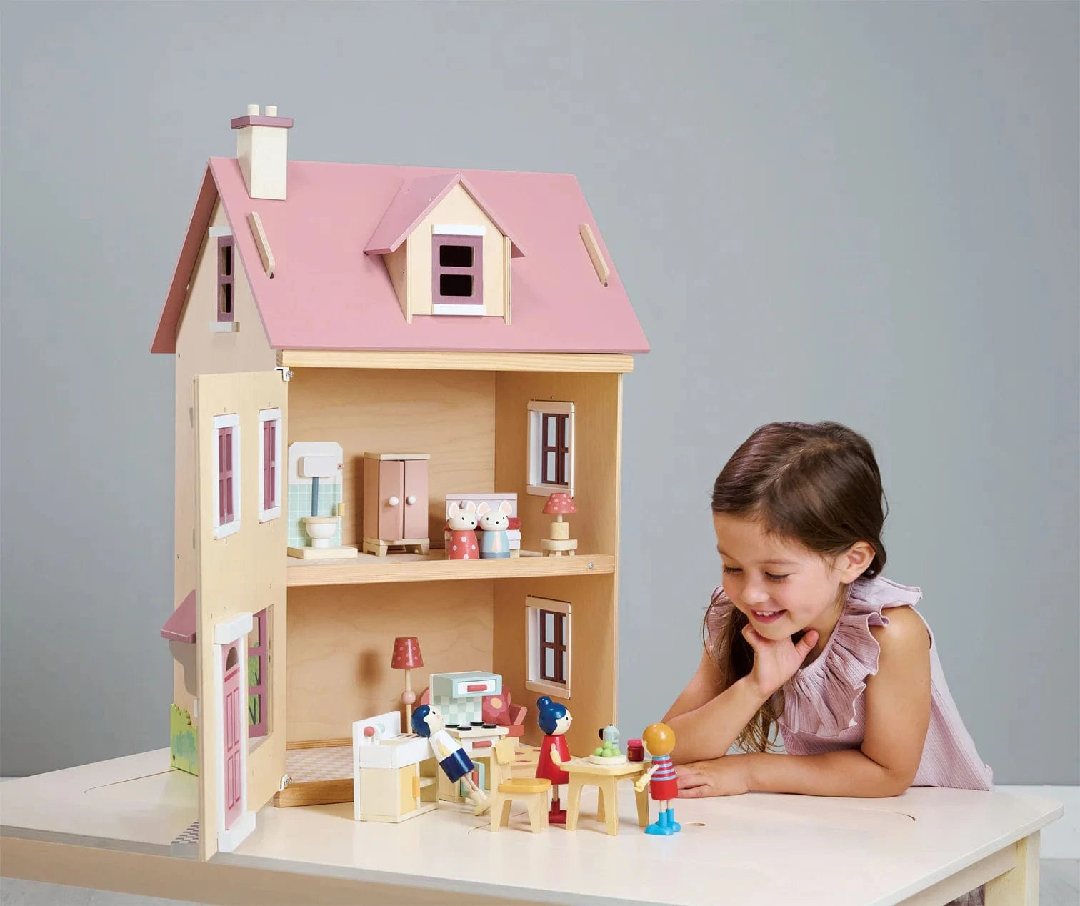 Pink Foxtail Villa Dollhouse Tender Leaf Lil Tulips