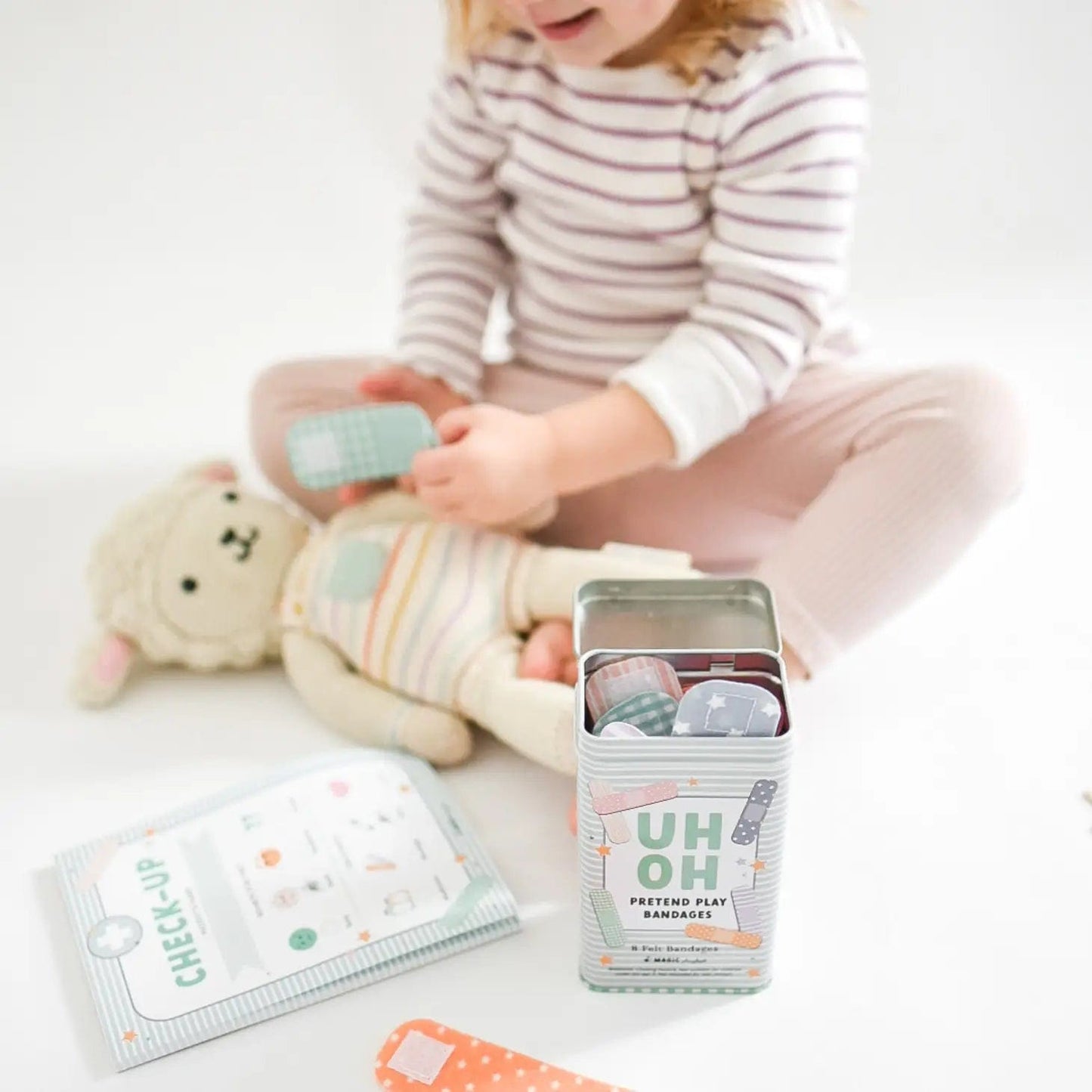 Pretend Play Bandages & Bandaid Tin Magicplaybook Lil Tulips