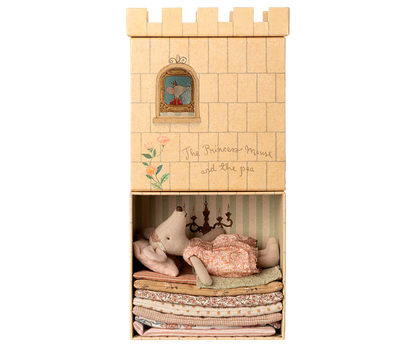 Princess and the pea, Big sister mouse Maileg Lil Tulips