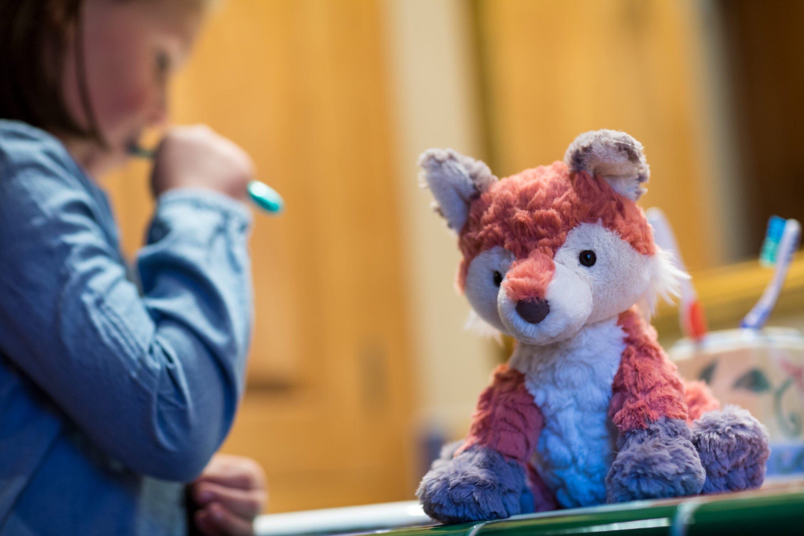 Putty Coral Fox – 8″ Mary Meyer Lil Tulips