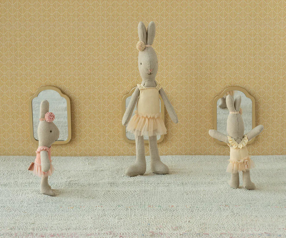 Rabbit size 1 - Ballet suit and skirt cream Maileg Lil Tulips