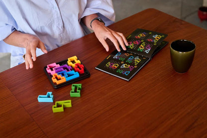 SmartGames IQ Deluxe: Square SMART Toys and Games Lil Tulips