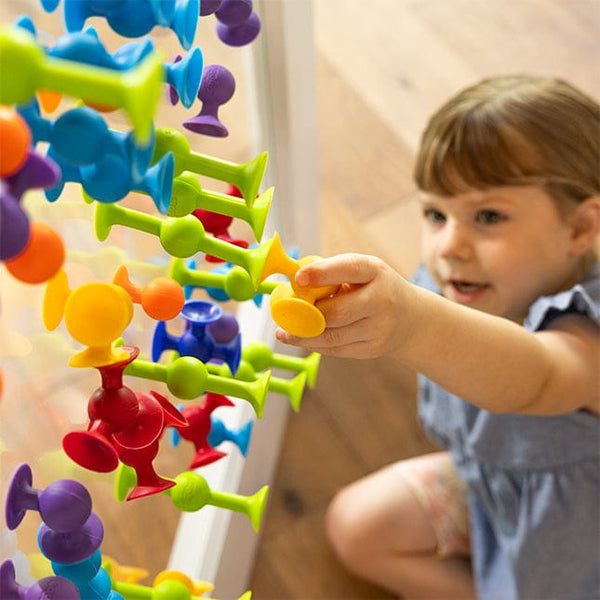 Squigz Starter Pack [24 pieces] Fat Brain Toys Lil Tulips