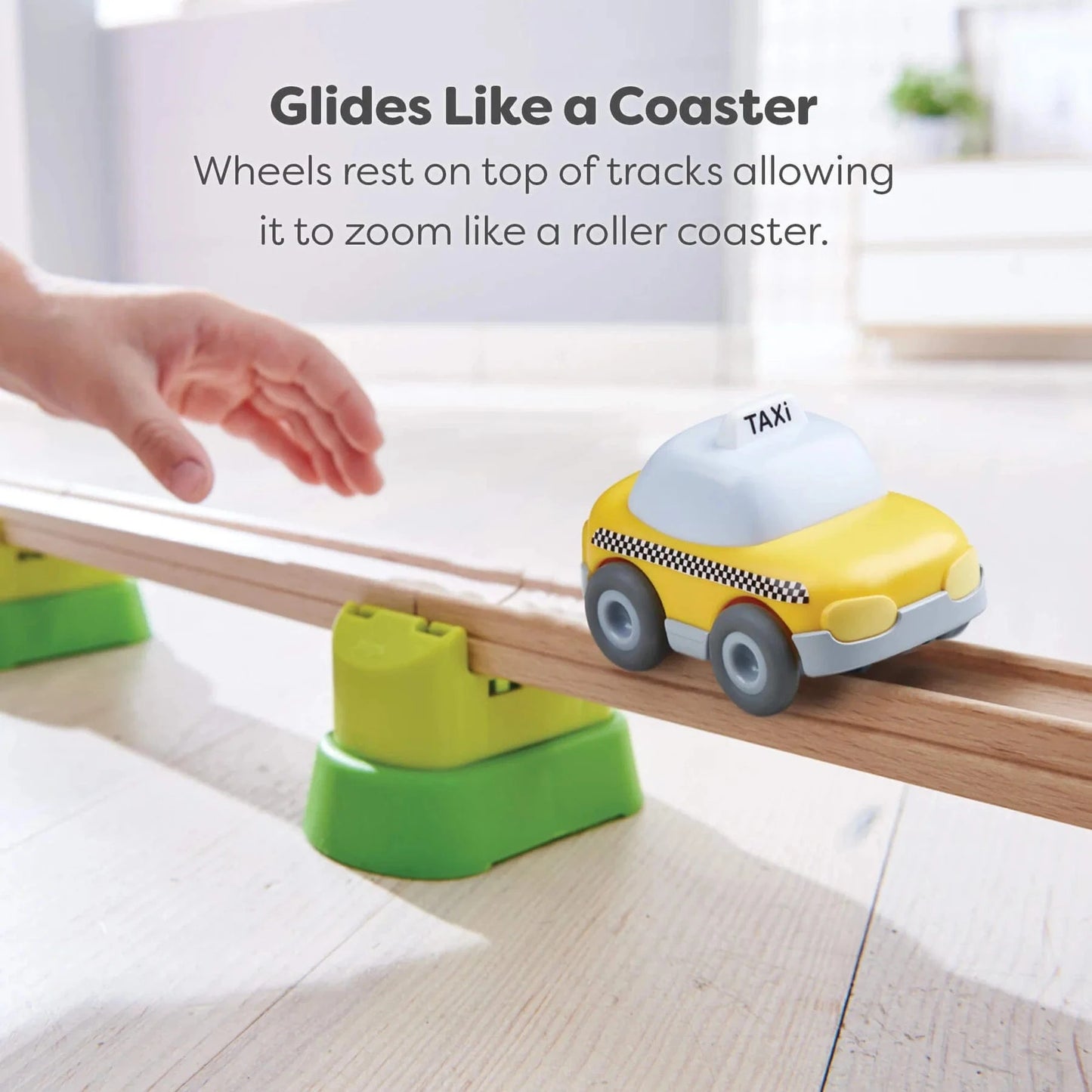 Taxi with Momentum Motor haba Lil Tulips