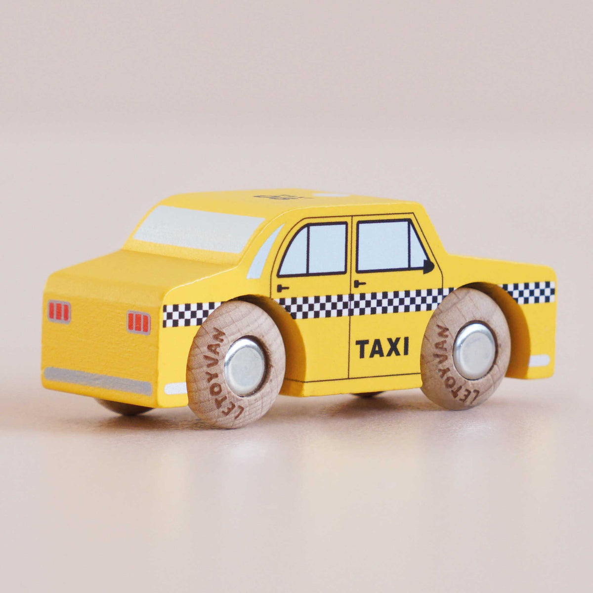 Trixie Wooden Vehicle (GT245) Le Toy Van Lil Tulips
