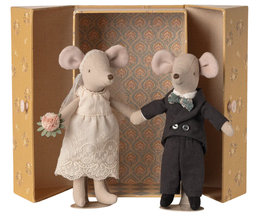 Wedding mice couple in box, Mum and Dad Maileg Lil Tulips