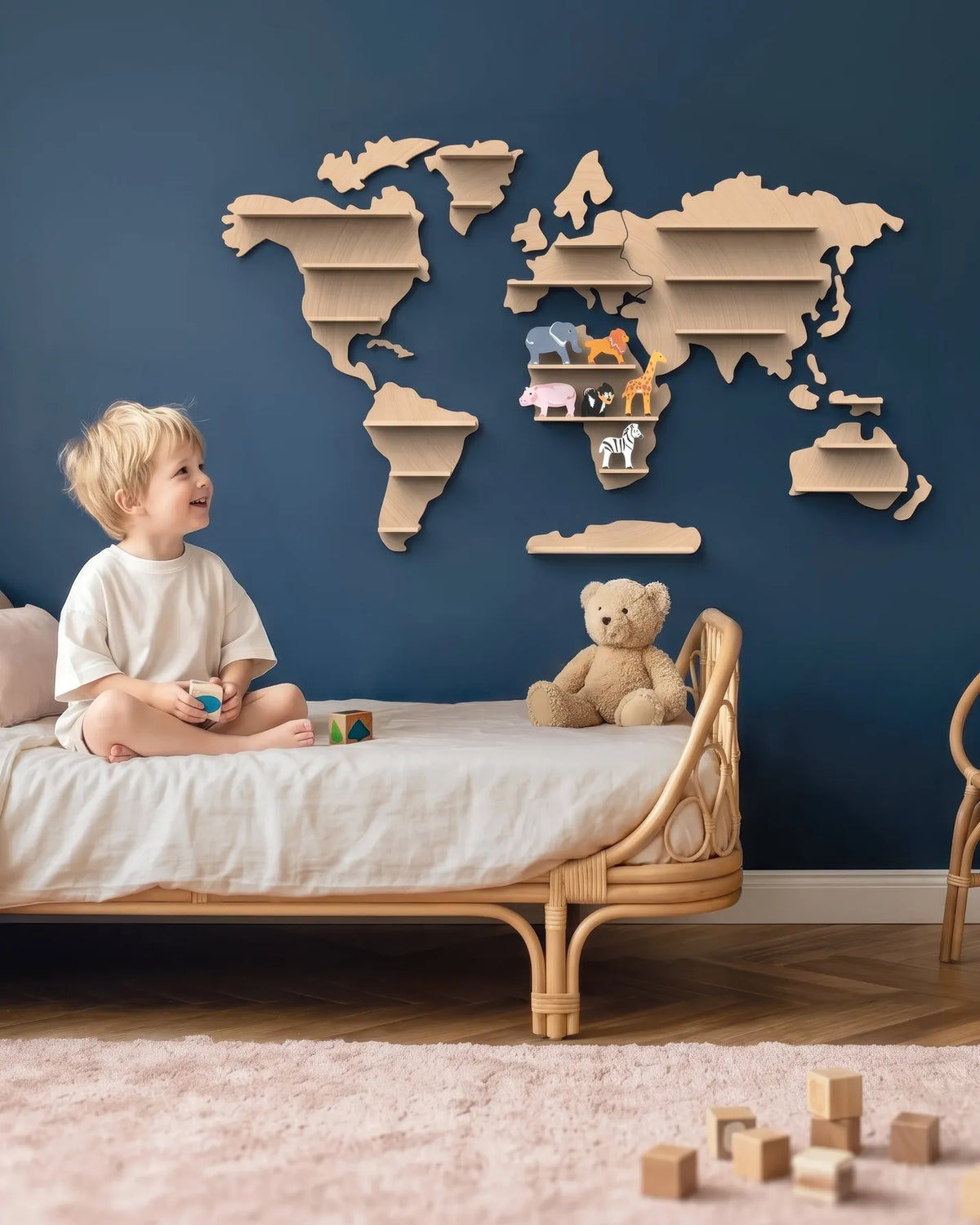 World Map Animal Shelf (Including A Starter Set with 6 Animals) Speedy Monkey Lil Tulips