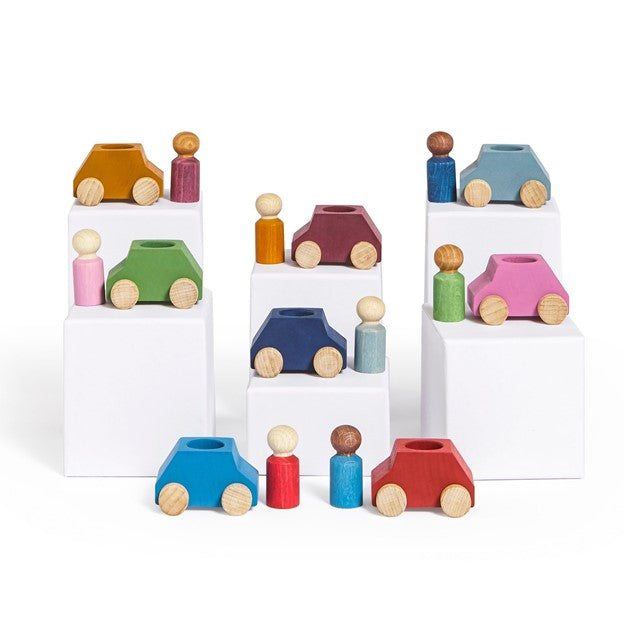 Pack of 8 Cars with Figures