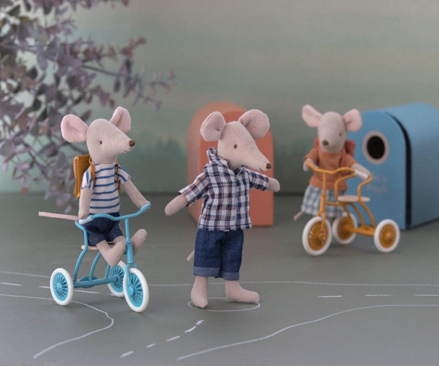 Clothes and Bag for Big Brother Mouse Maileg Lil Tulips