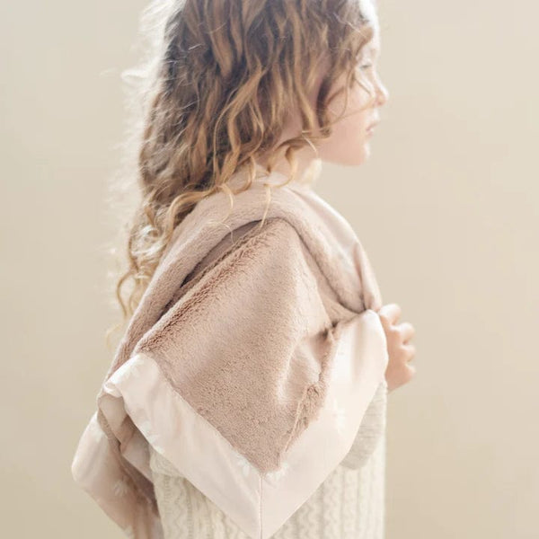 Daisy Lush Satin Border Blanket Saranoni Lil Tulips