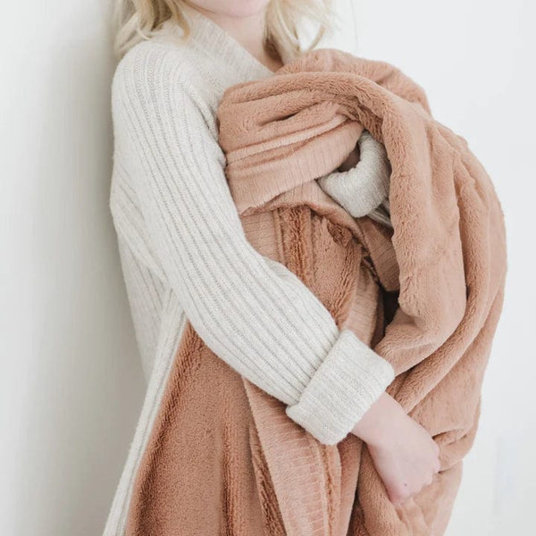 Rosy Lush Blanket Saranoni Lil Tulips