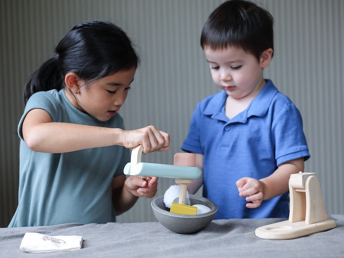 Stand Mixer Set Plan Toys Lil Tulips